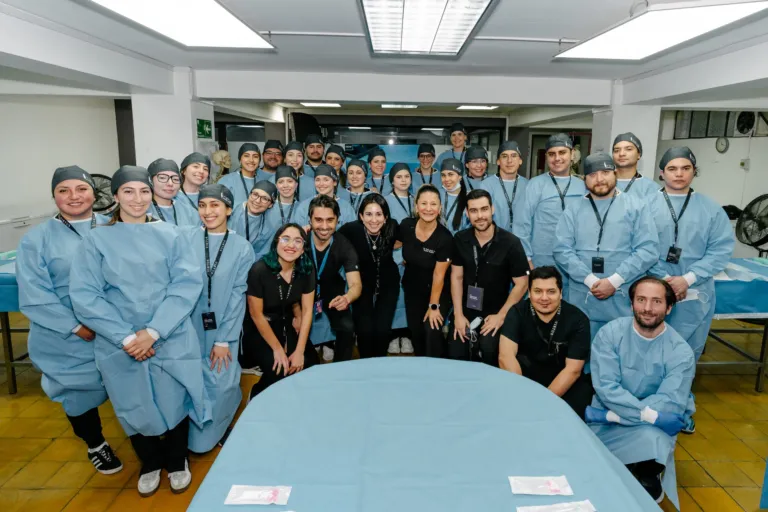 Generación de alumnos y docentes de Virtus Academy