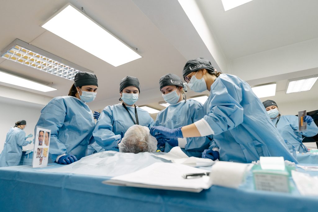 entrenamiento anatómico real en estética facial